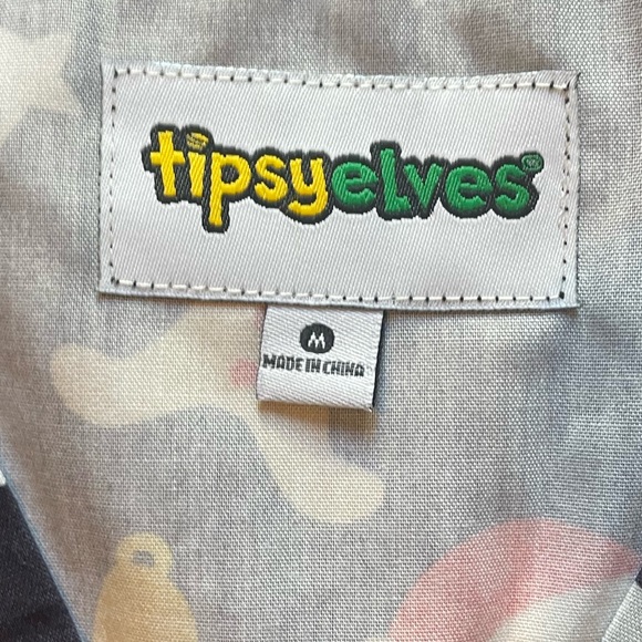 🎄🎅🏻NWT Tipsy Elves Christmas Print short sleeve Scrub Top -Size M - Picture 3 of 10